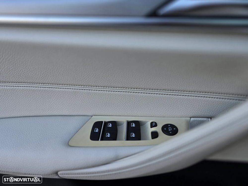 BMW 520 d Pack M Auto - 25