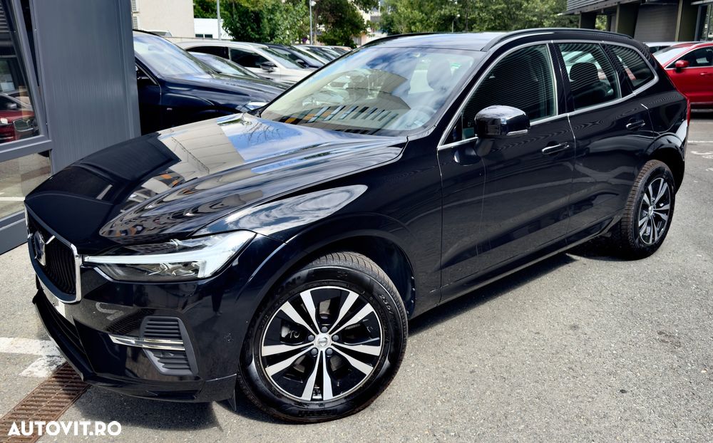 Volvo XC 60 B4 MHEV AT AWD Plus Dark - 1