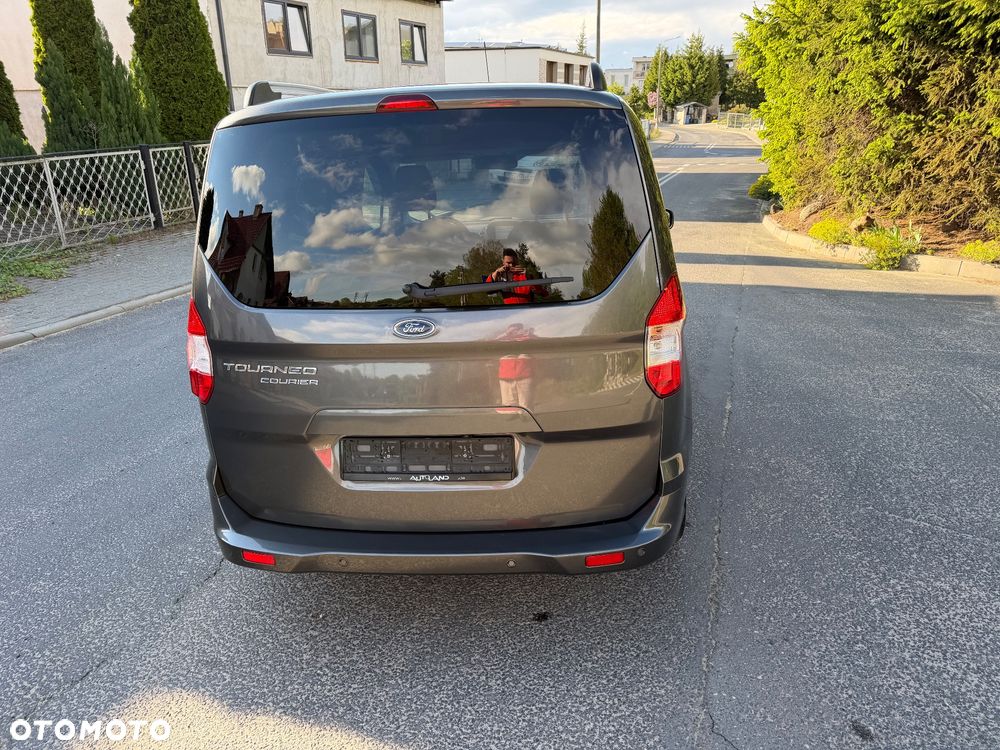 Ford Tourneo Courier 1.0 EcoBoost S&S Titanium - 7