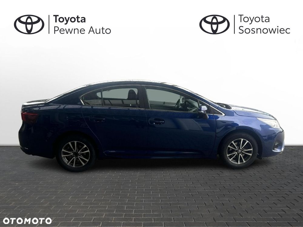Toyota Avensis - 8