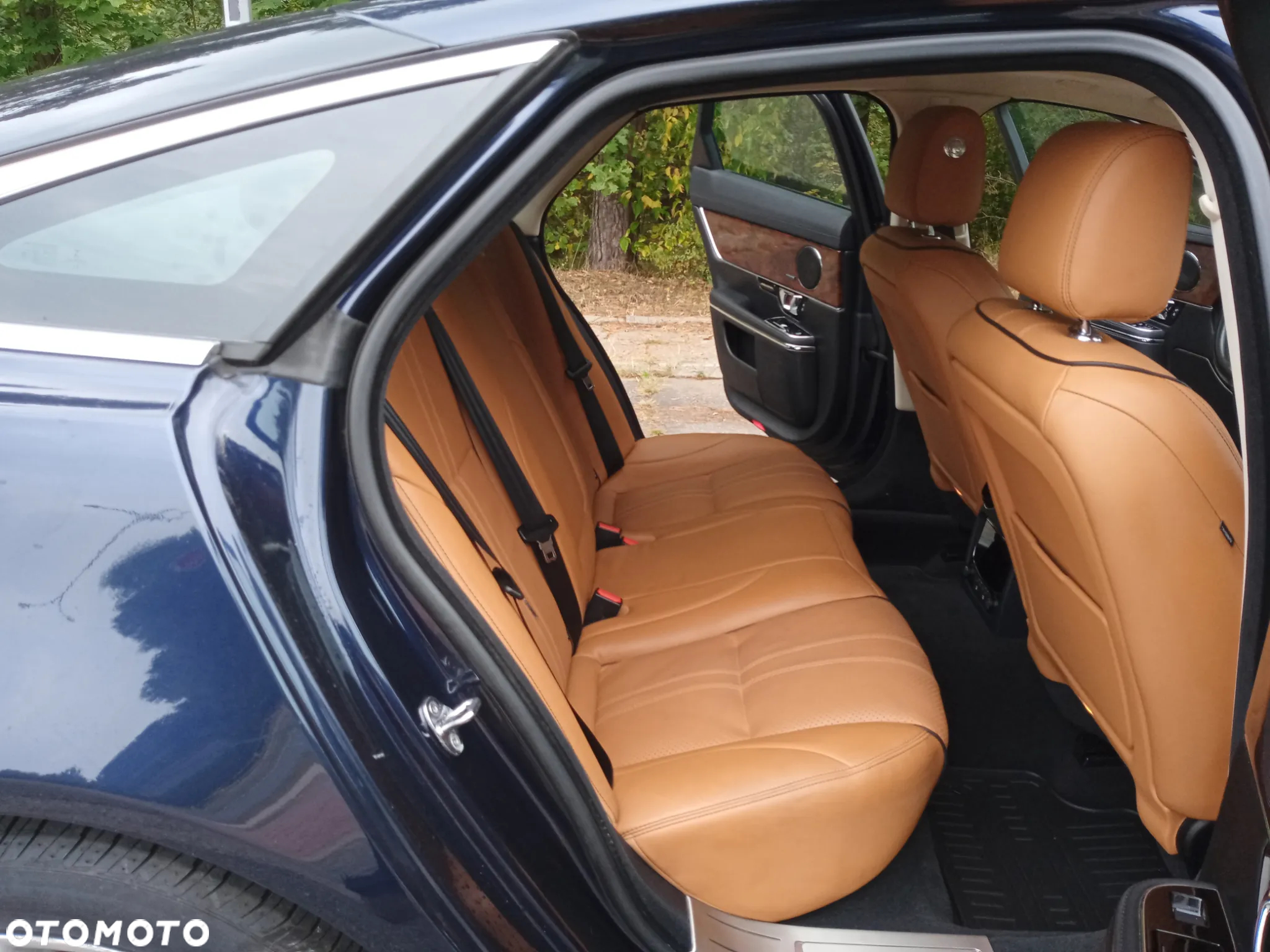 Jaguar XJ 3.0 T AWD R-Sport - 16