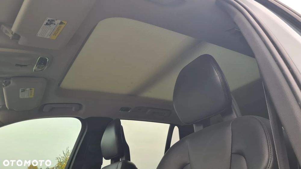 Volvo XC 90 - 22