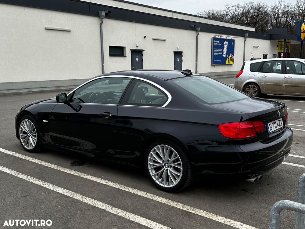 BMW Seria 3 330d xDrive Aut. Edition Exclusive - 2