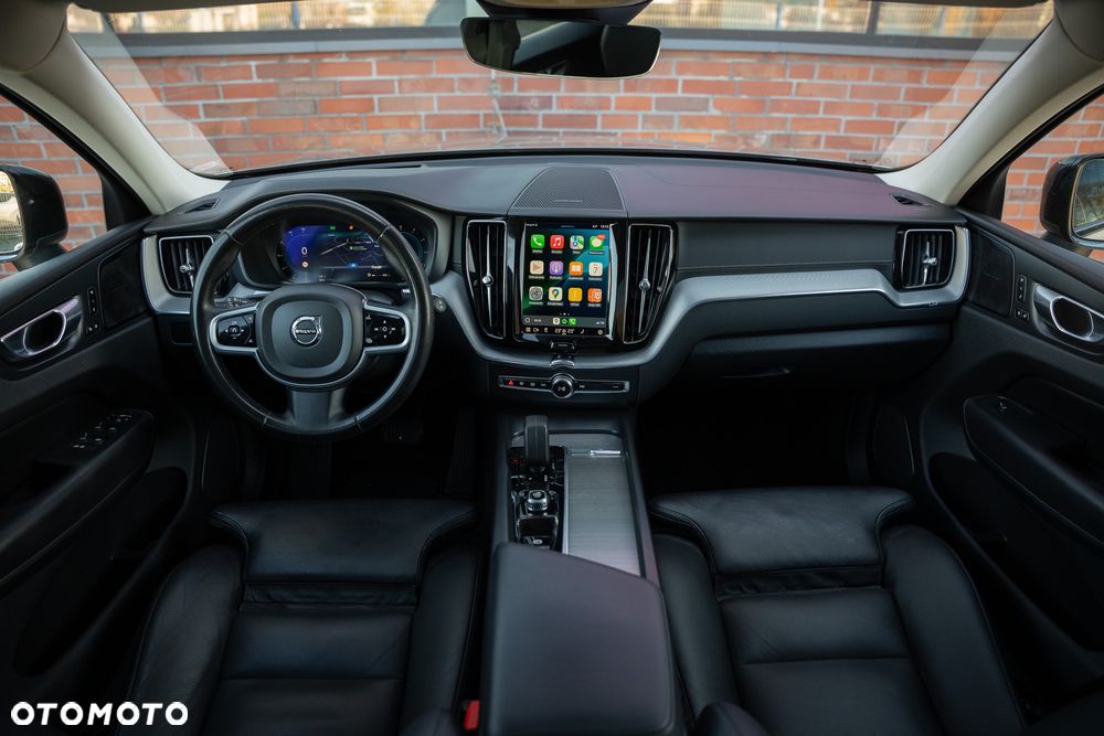 Volvo XC 60 D5 AWD R-Design - 5