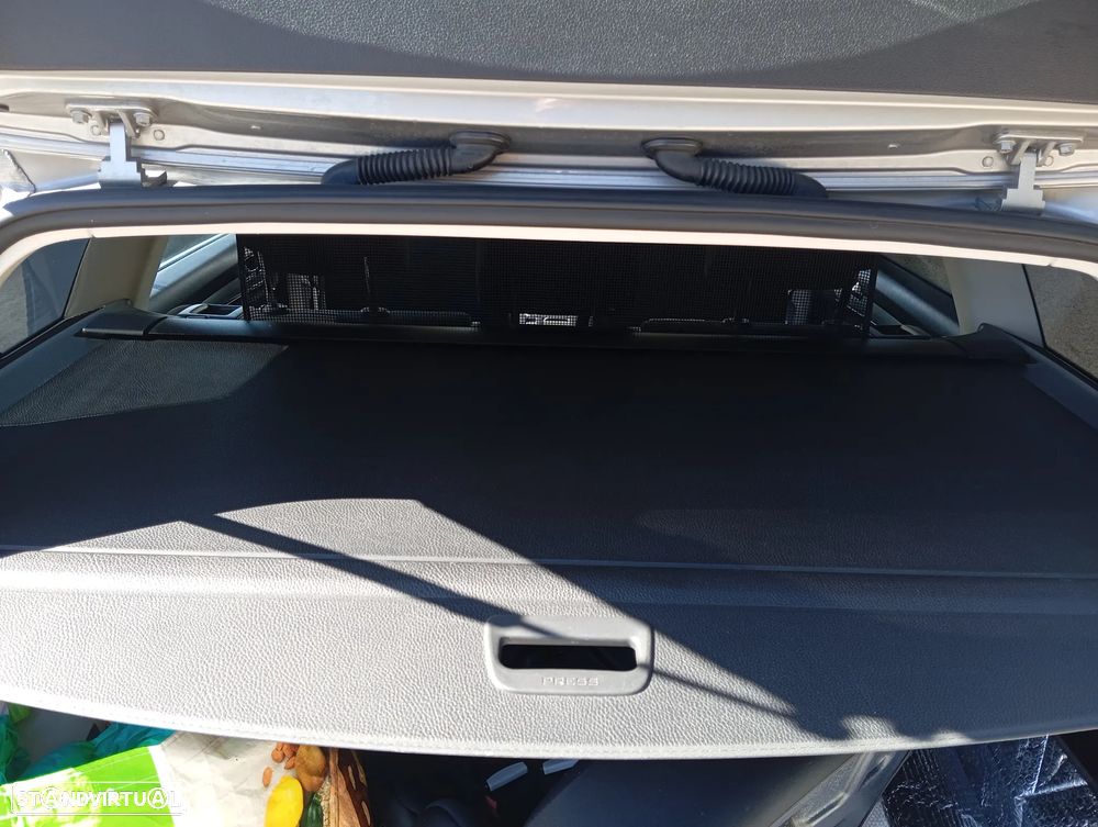 VW Passat Variant 1.6 TDI Confortline - 15