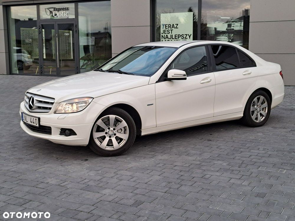 Mercedes-Benz Klasa C 180 BlueEFFICIENCY 7G-TRONIC - 4