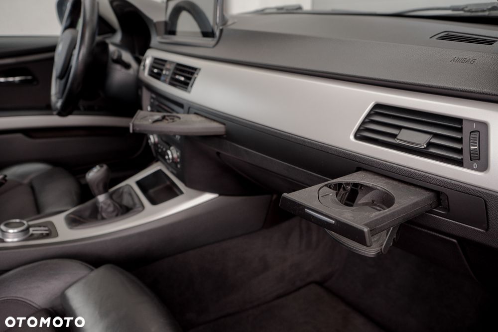 BMW Seria 3 320d - 30