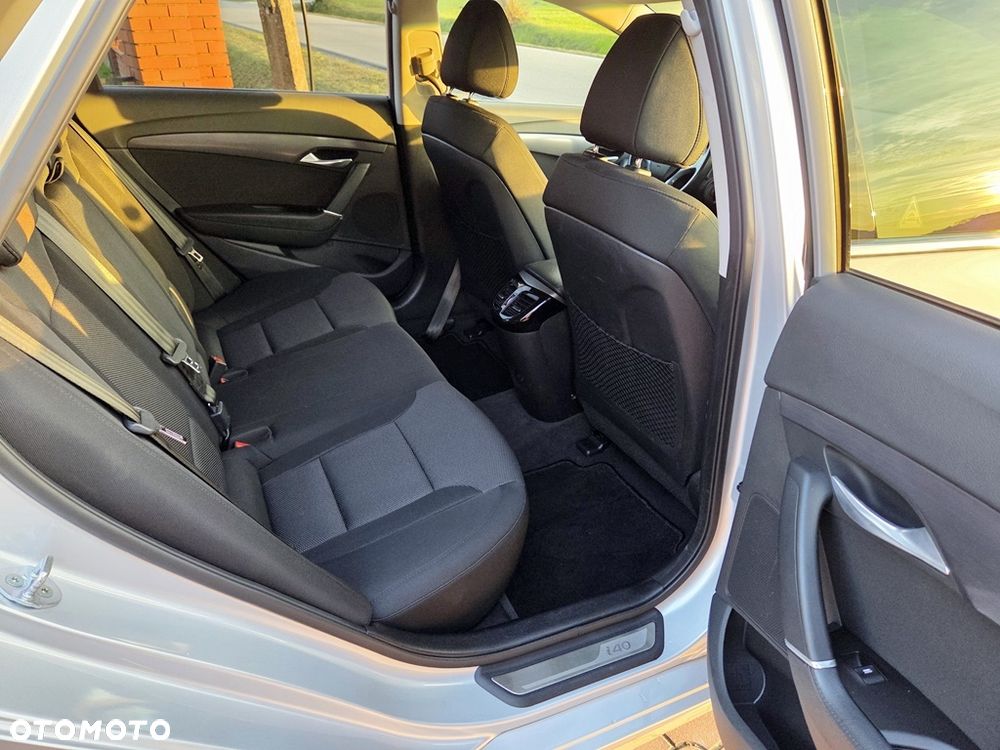 Hyundai i40 Kombi blue 1.7 CRDi DCT Premium - 34