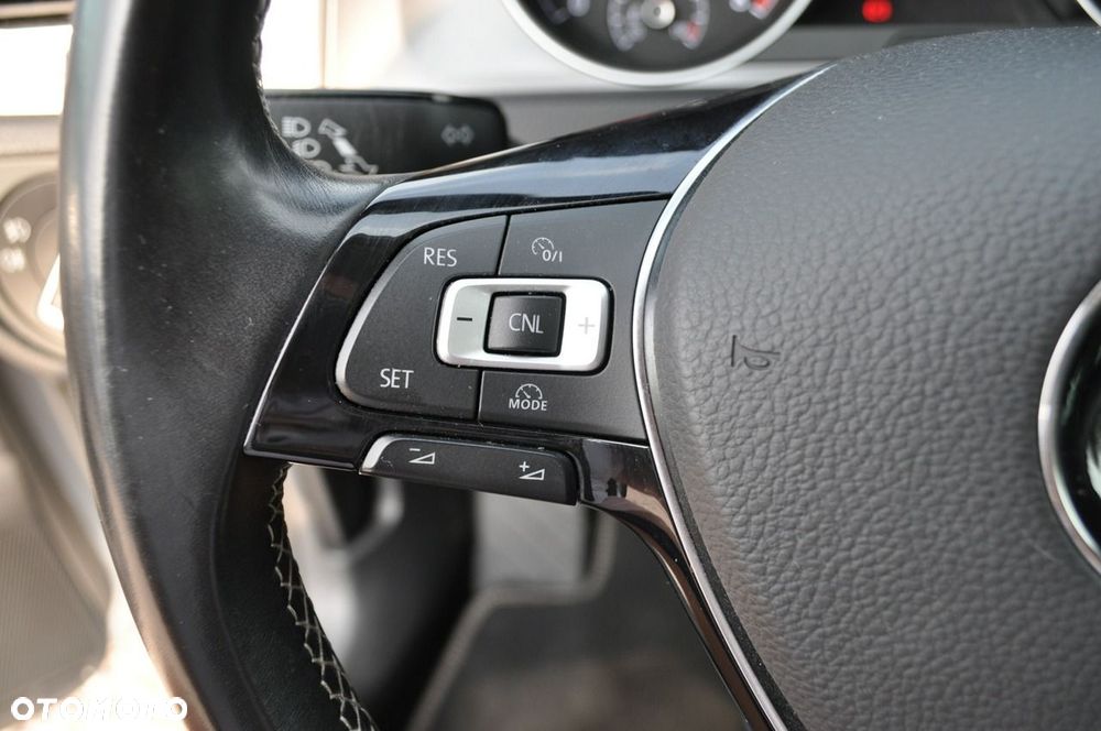Volkswagen Golf 1.4 TSI BlueMotion Technology Lounge - 21