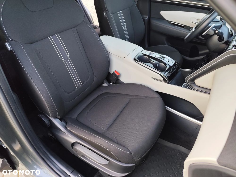 Hyundai Tucson 1.6 T-GDi HEV Executive 2WD - 30