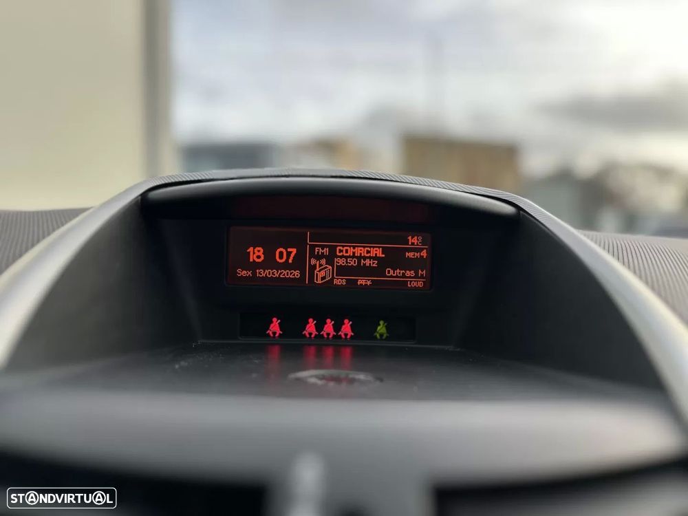 Peugeot 207 1.6 HDi Premium - 17