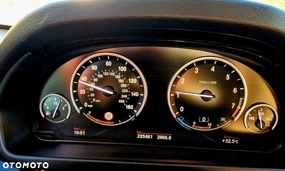 BMW X5 xDrive35i - 38
