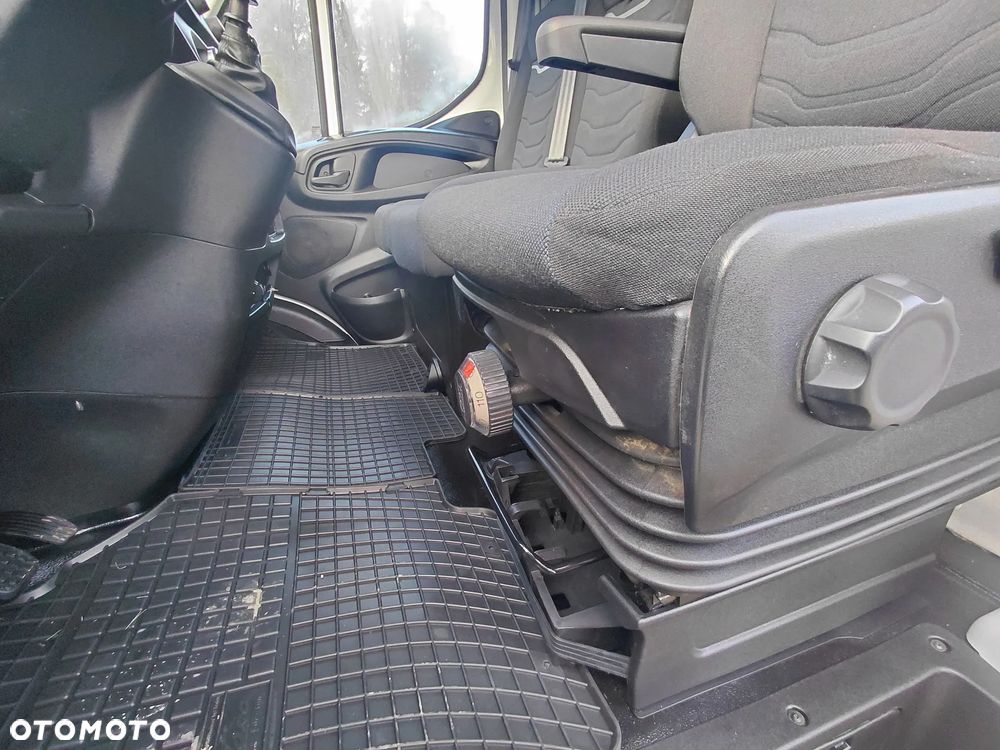 Iveco DAILY 35-140 - 6