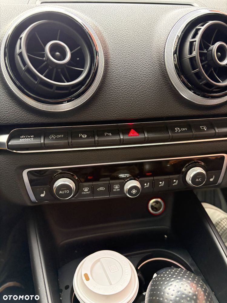 Audi A3 Sportback 1.8 TFSI S tronic S line Sportpaket - 12