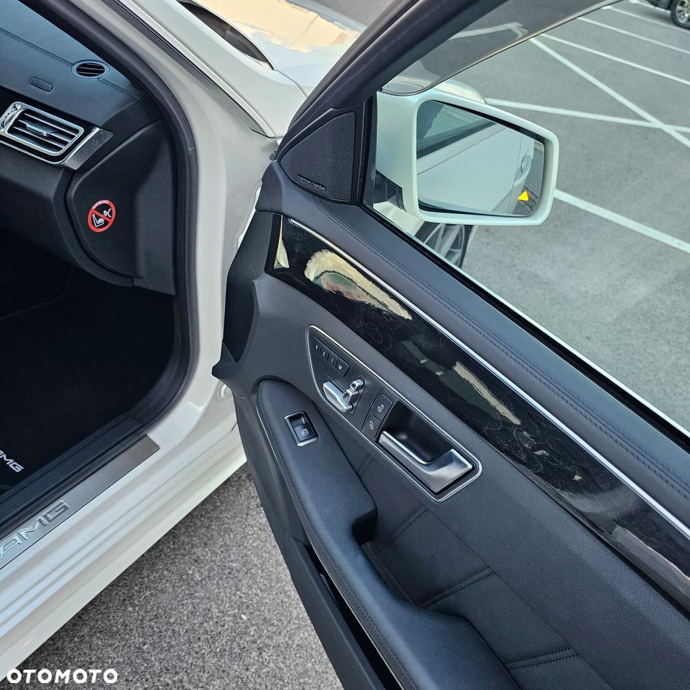 Mercedes-Benz Klasa E 63 AMG 4Matic AMG Speedshift MCT - 21