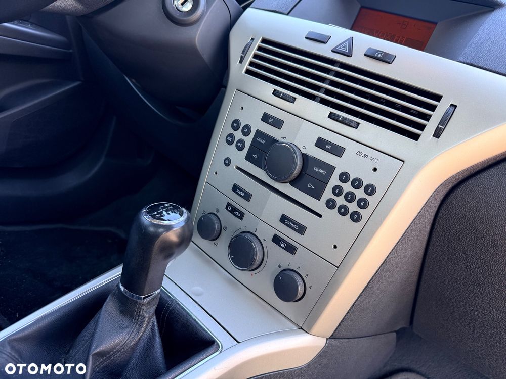 Opel Astra 1.6 Edition 111 Jahre - 28