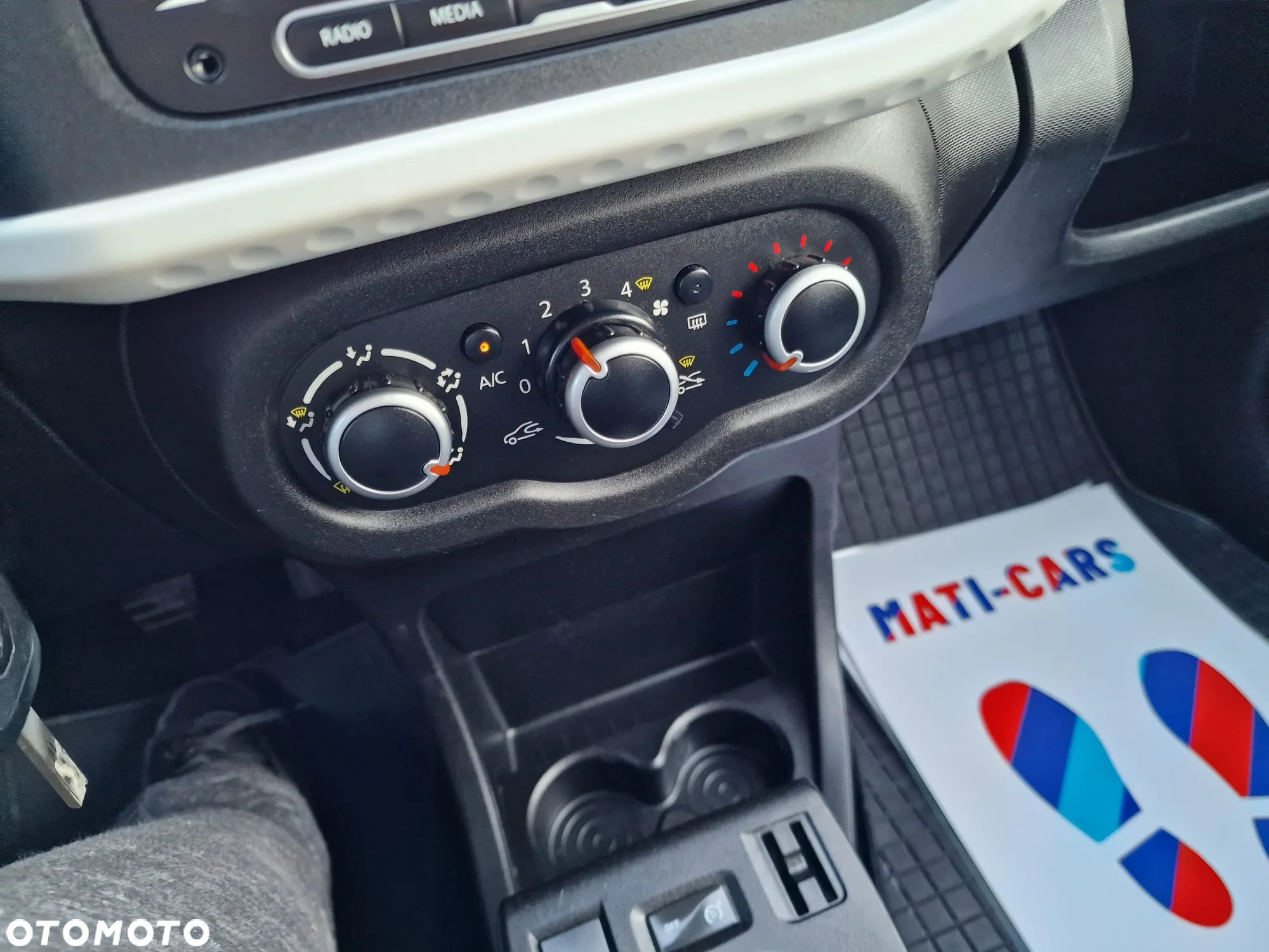 Renault Twingo SCe 70 Expression - 17