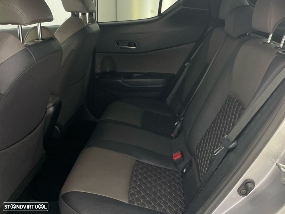 Toyota C-HR 1.8 Hybrid Square Collection - 12