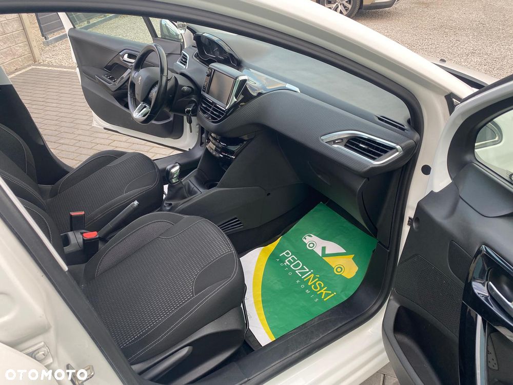 Peugeot 208 82 VTI Allure - 6