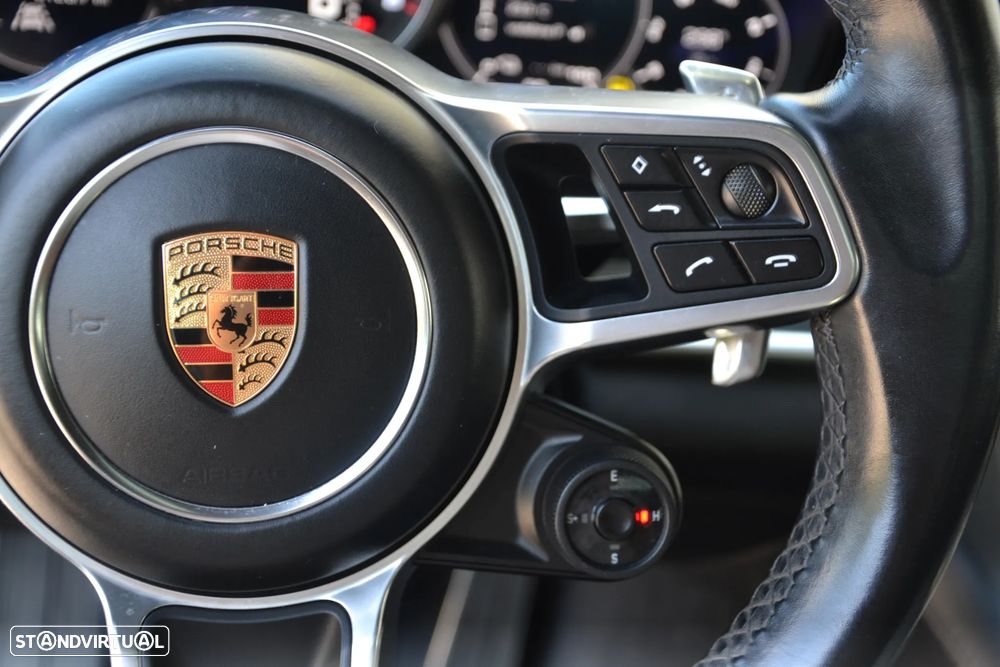 Porsche Panamera 4 E-Hybrid Platinum Edition com PDLS - 44