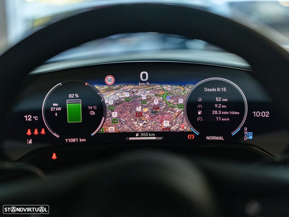 Porsche Taycan Cross Turismo 4 - 33