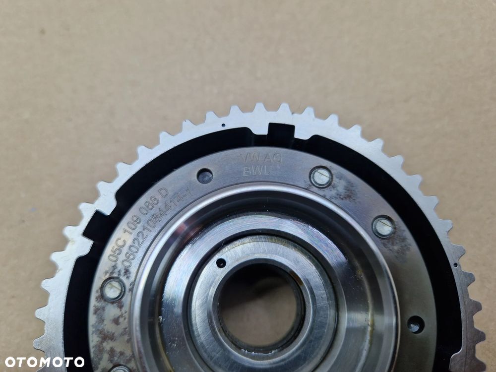 KOŁO ROZRZĄDU SSĄCE 05C109088D VW AUDI SKODA SEAT 1.0 TSI - 5