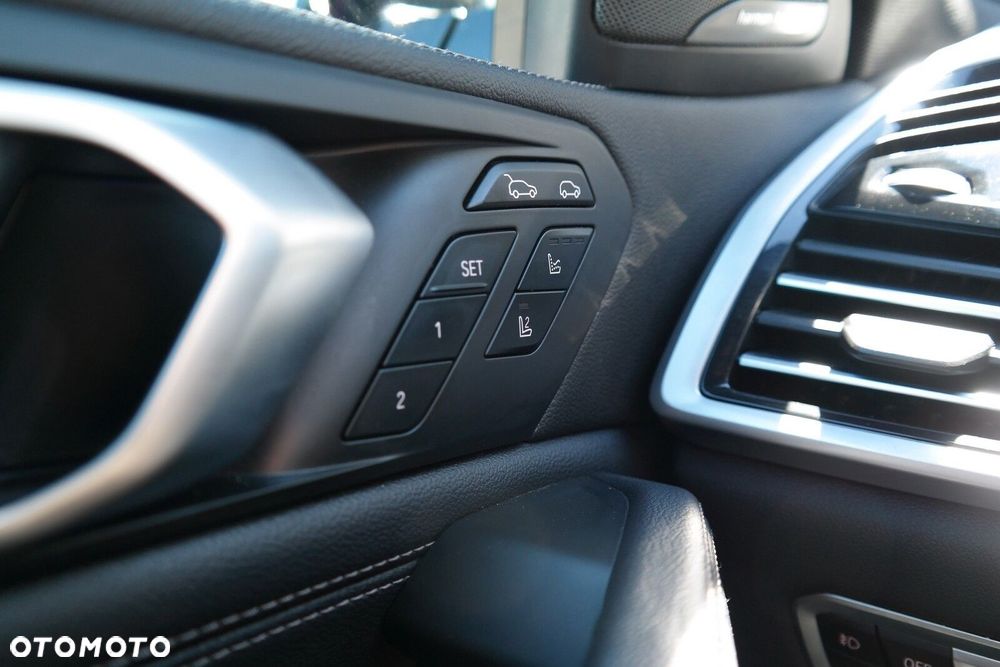BMW X6 - 24