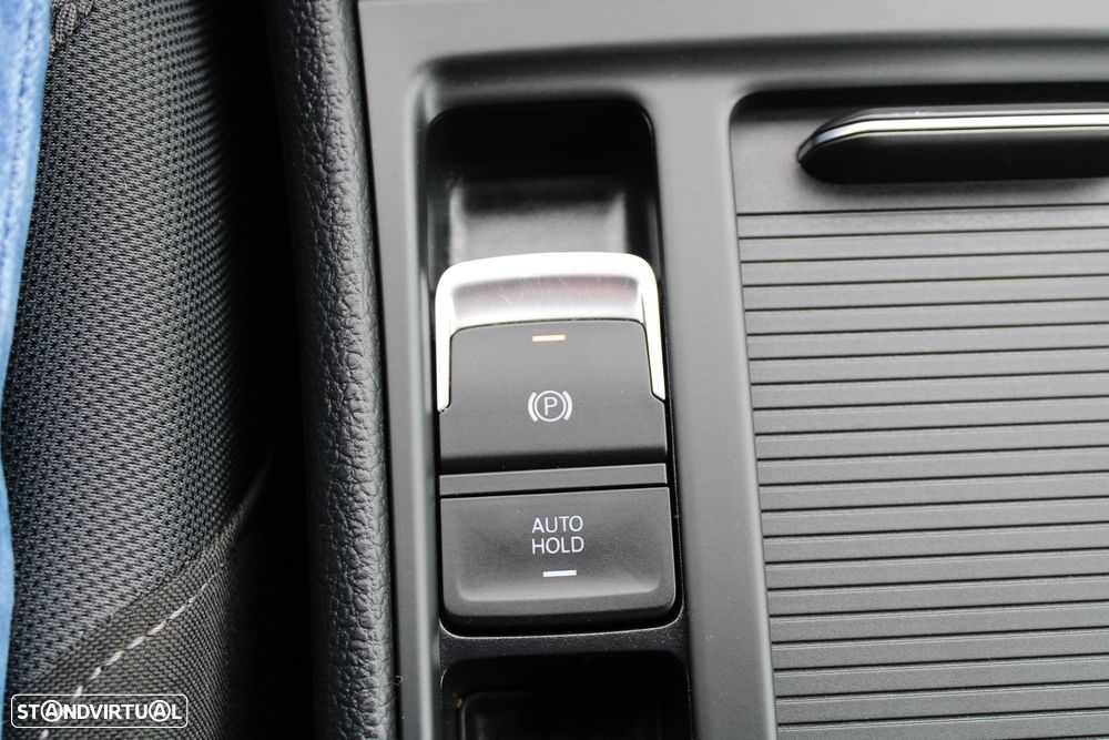 VW Golf 1.6 TDI Confortline - 47