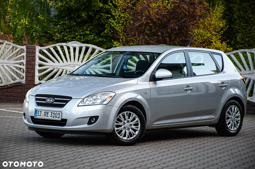Kia Ceed 2.0 CVVT Spirit - 2