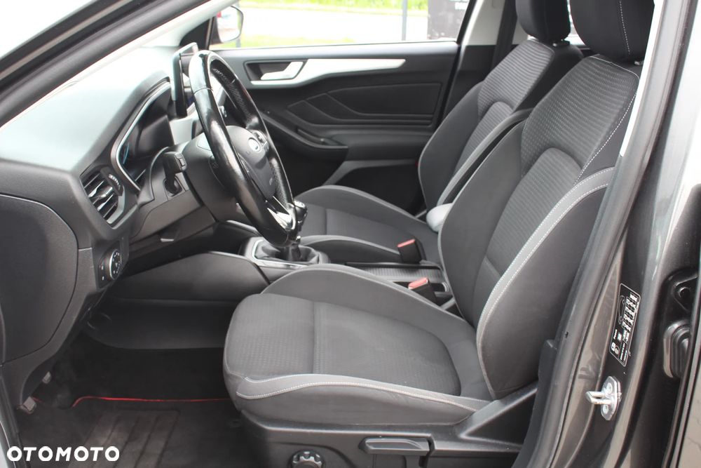 Ford Focus 1.0 EcoBoost STart-Stopp-System TITANIUM - 17