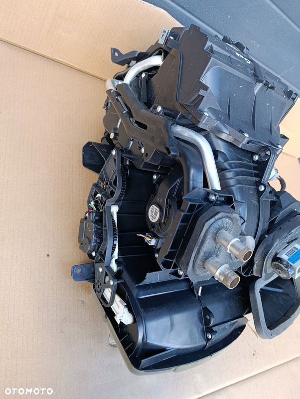 FORD TRANSIT COURIER NAGRZEWNICA EUROPA HT11-19B555-AB - 3