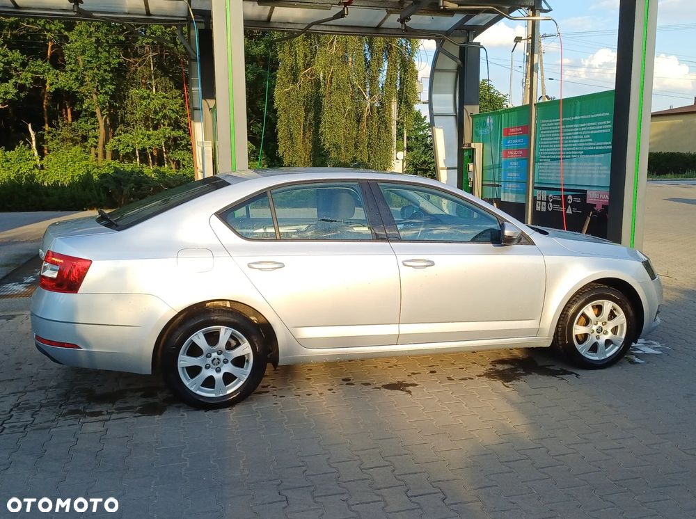 Skoda Octavia 1.4 TSI Ambition - 6