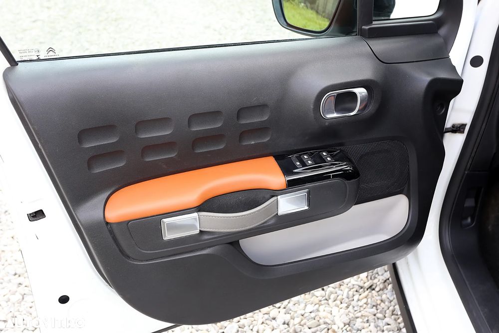 Citroën C3 Pure Tech 82 SHINE - 11