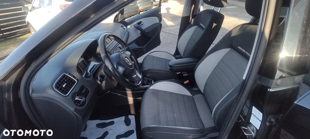 Volkswagen Polo 1.2 TSI Cross - 6
