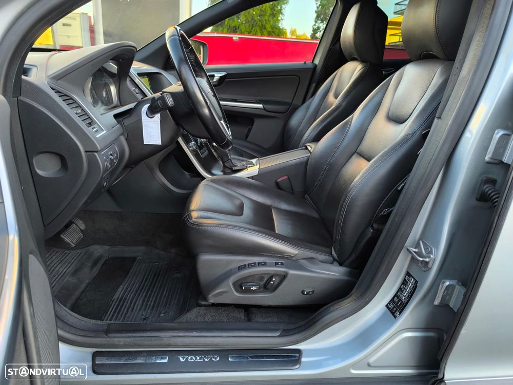 Volvo XC 60 D4 Geartronic Summum - 22