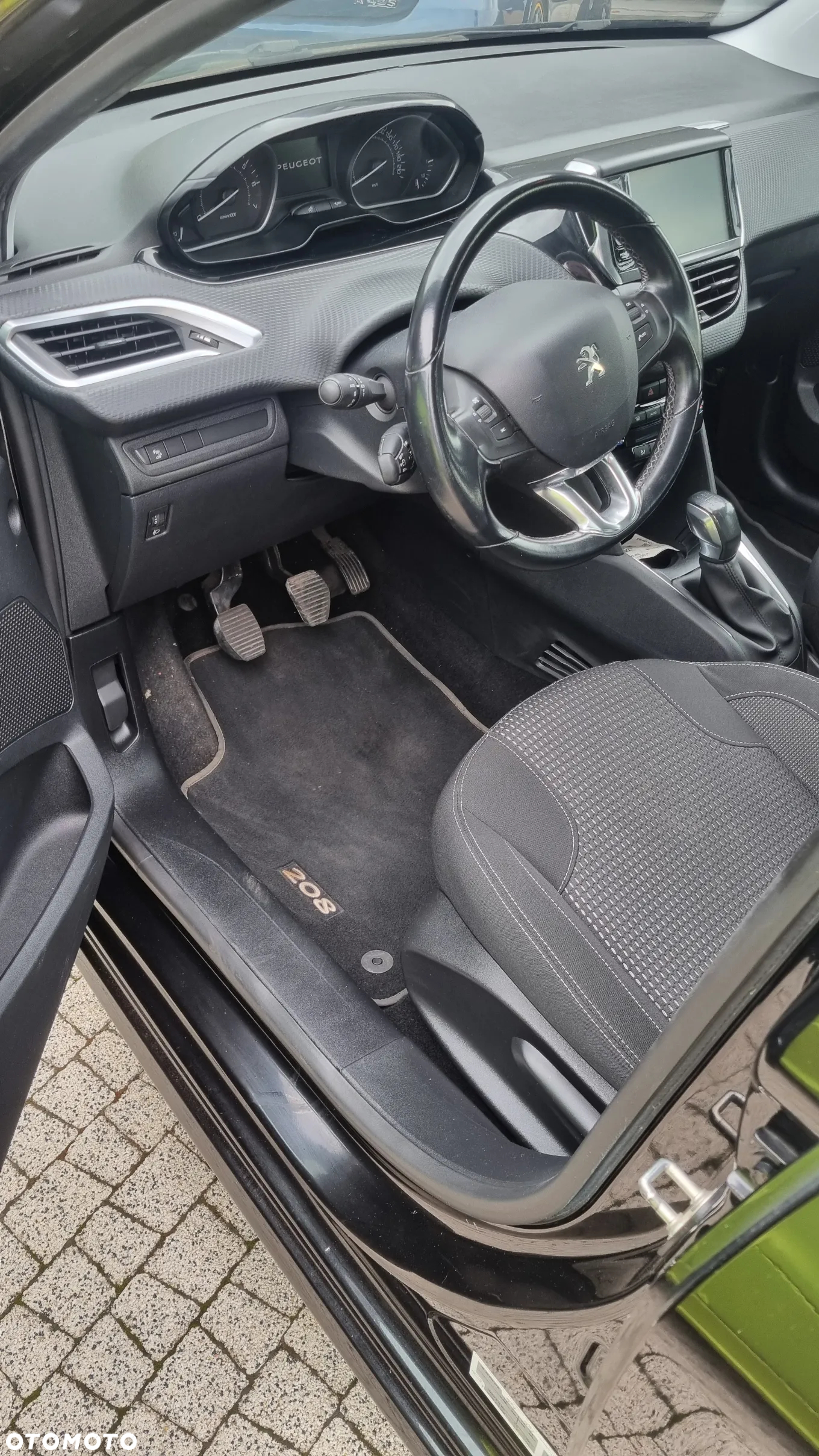 Peugeot 208 1.2 PureTech Style - 8