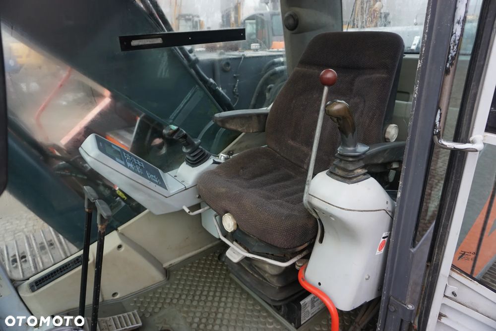 Atlas TC 225 LC - 11