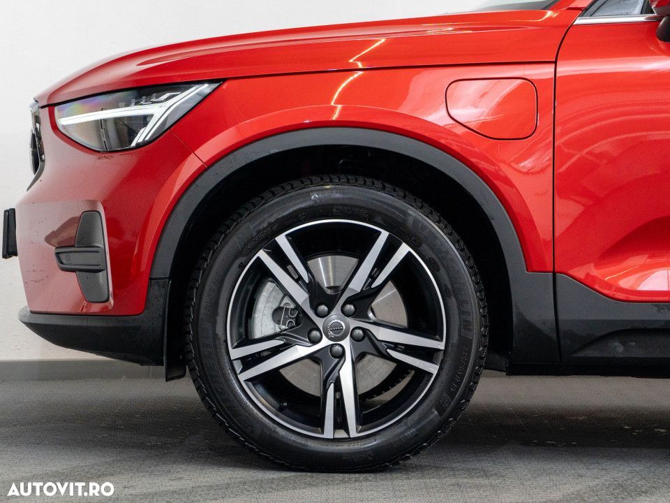 VOLVO XC40 2023 — imagine 8