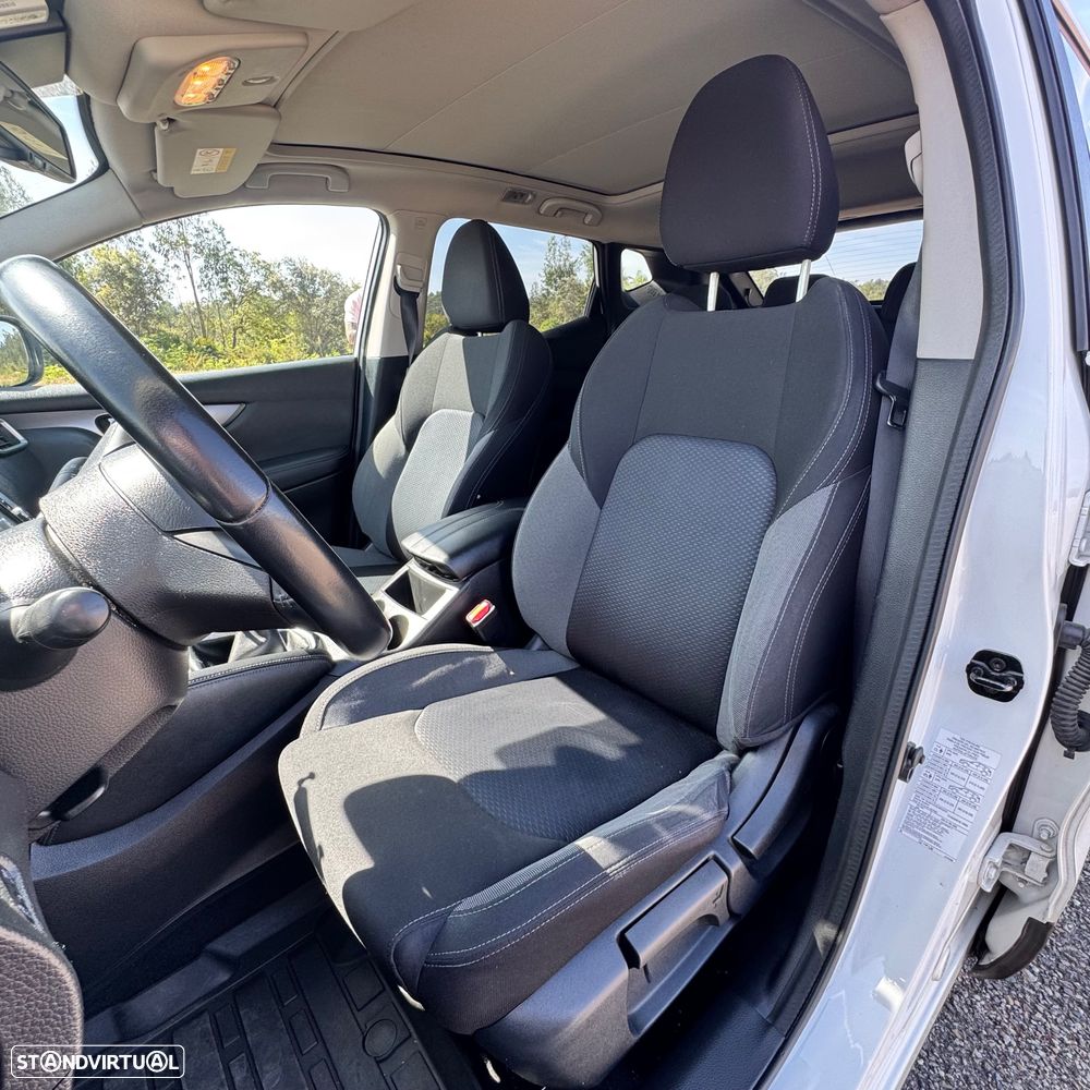 Nissan Qashqai 1.5 dCi N-Connecta J18+Led - 10