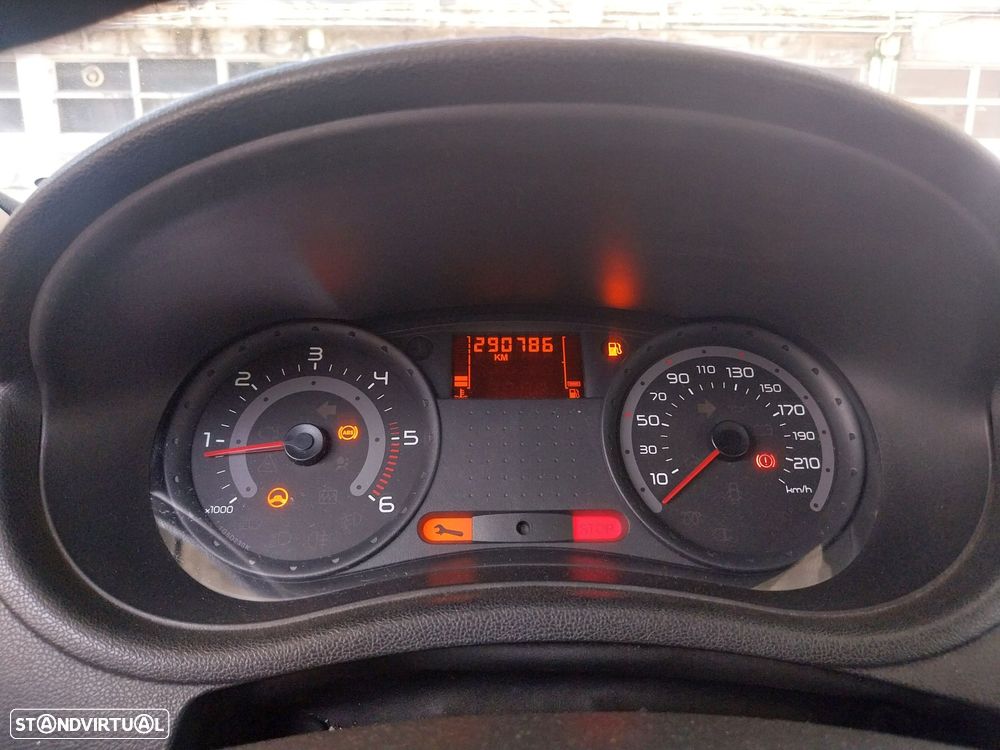 Renault Clio 1.5 dCi Confort - 6