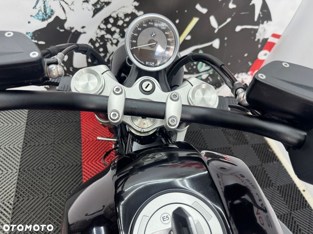 BMW R - 26