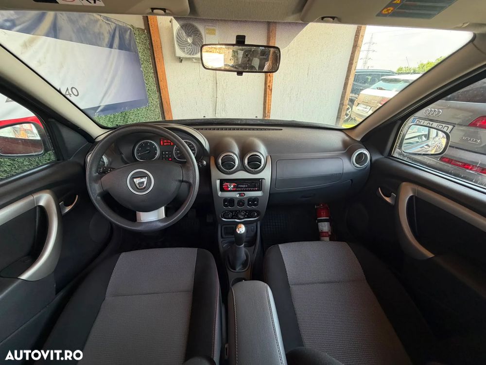 Dacia Duster dCi 90 FAP 4x2 Ambiance - 6