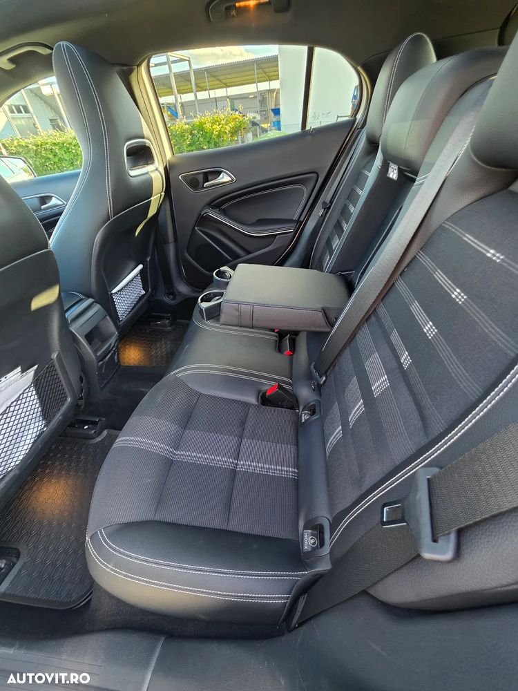 Mercedes-Benz GLA - 10