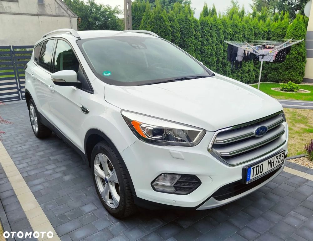 Ford Kuga 1.5 EcoBoost 2x4 Titanium - 1