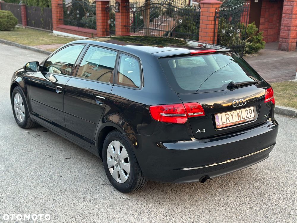 Audi A3 Sportback 1.6 TDI DPF Attraction - 5