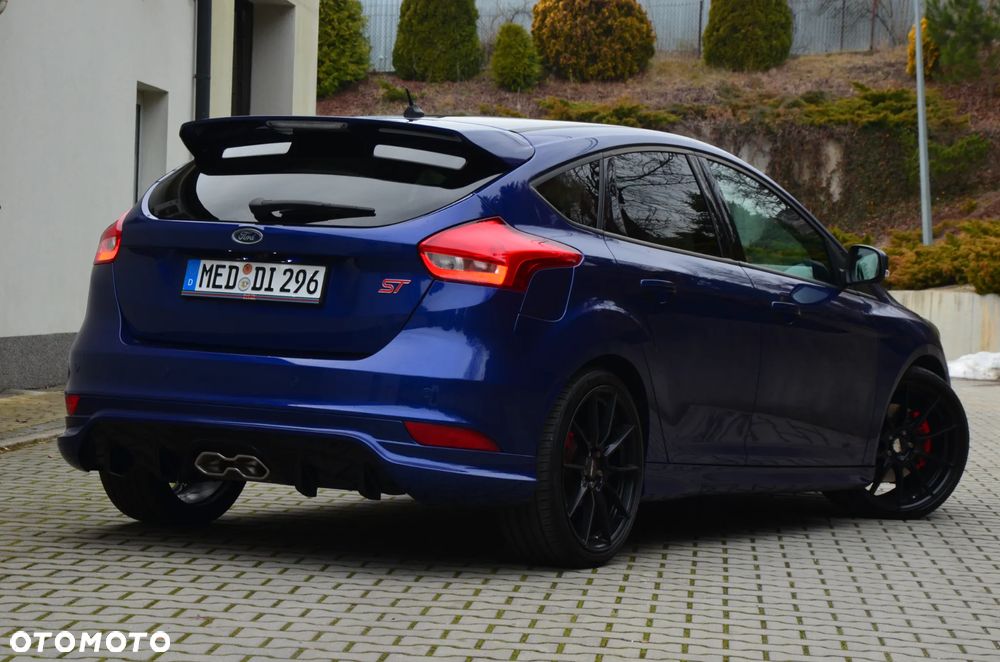 Ford Focus 2.0 TDCi ST mit Leder-Sport-Paket - 2