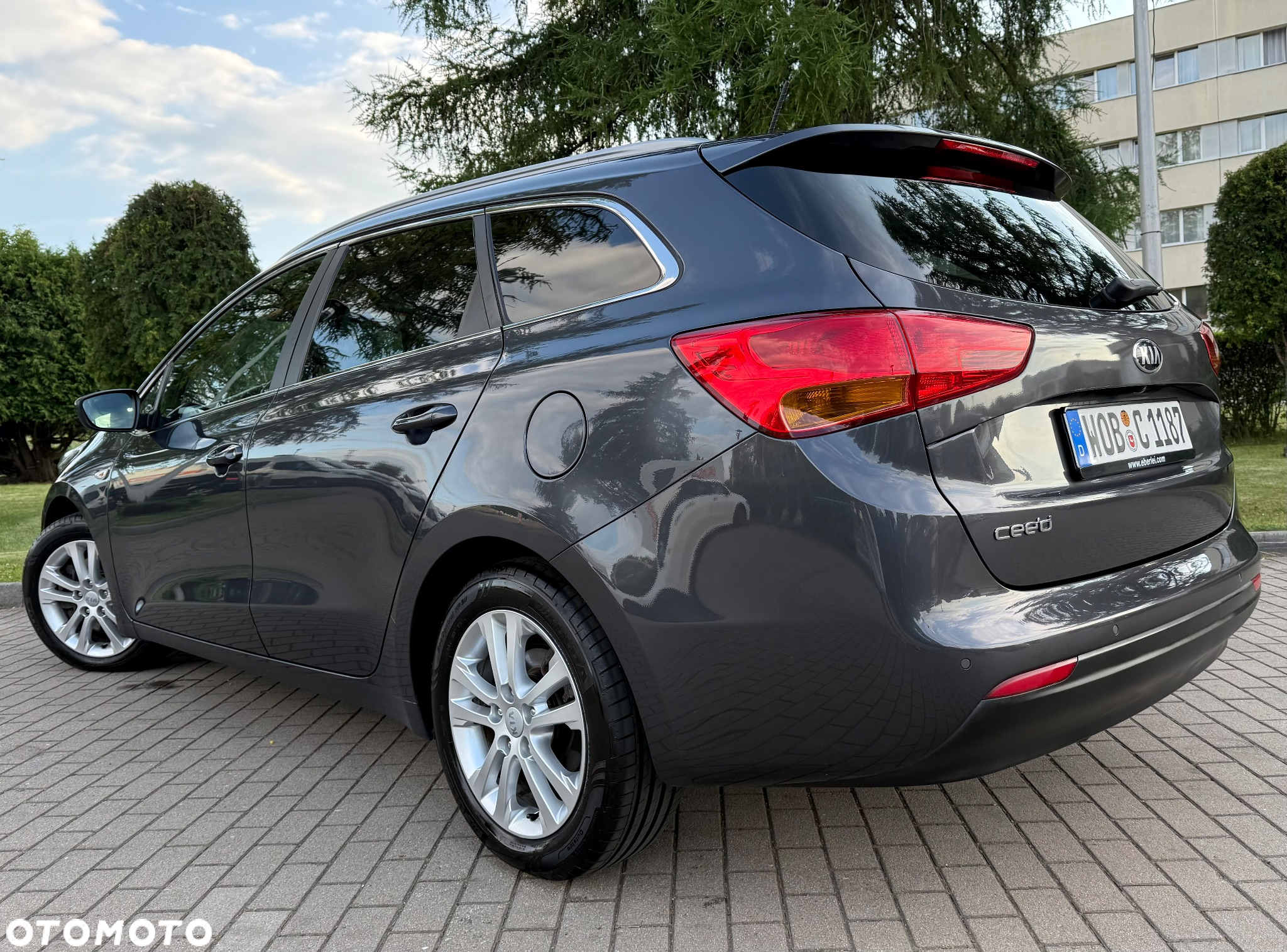 Kia Ceed 1.6 GDI Dream-Team Edition - 30
