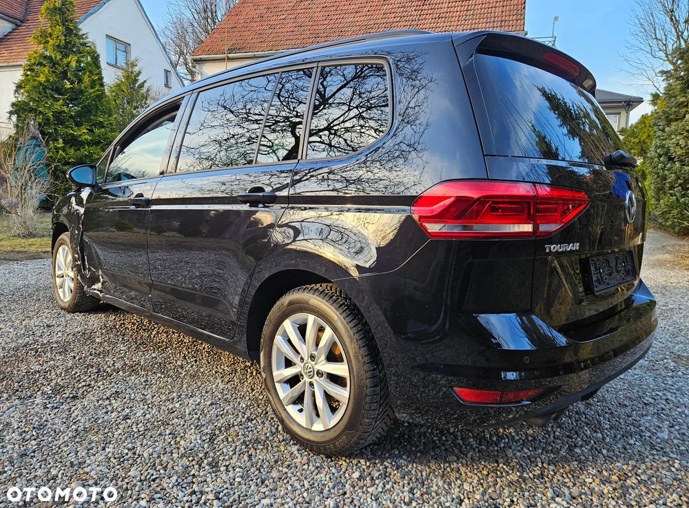 Volkswagen Touran 2.0 TDI SCR Comfortline - 6