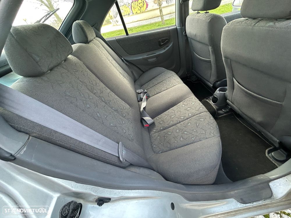 Hyundai Accent 1.3i GLS - 10