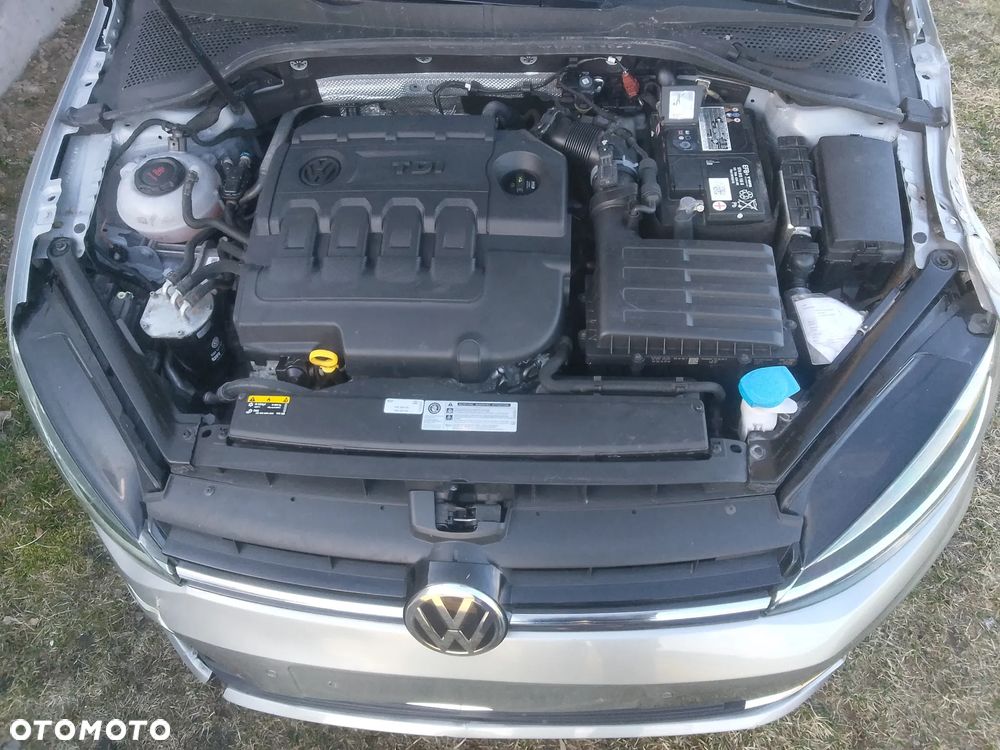 Volkswagen Golf 1.6 TDI BMT Comfortline - 14